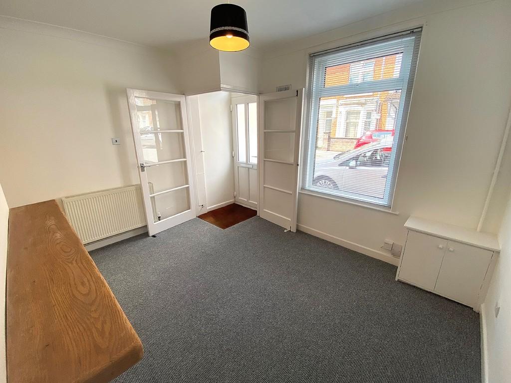 Renny Road, Portsmouth 2 bed terraced house £895 pcm (£207 pw)
