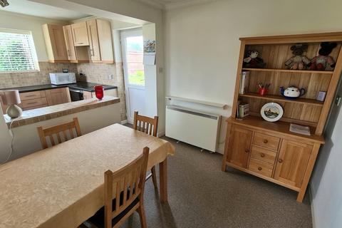 43 Ellesmere Crescent, Brackley, NN13 6BP