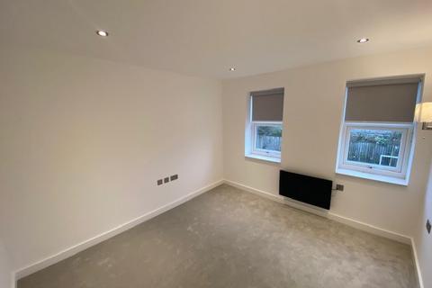 2 bedroom flat to rent, Woodside Park, Rugby, CV21