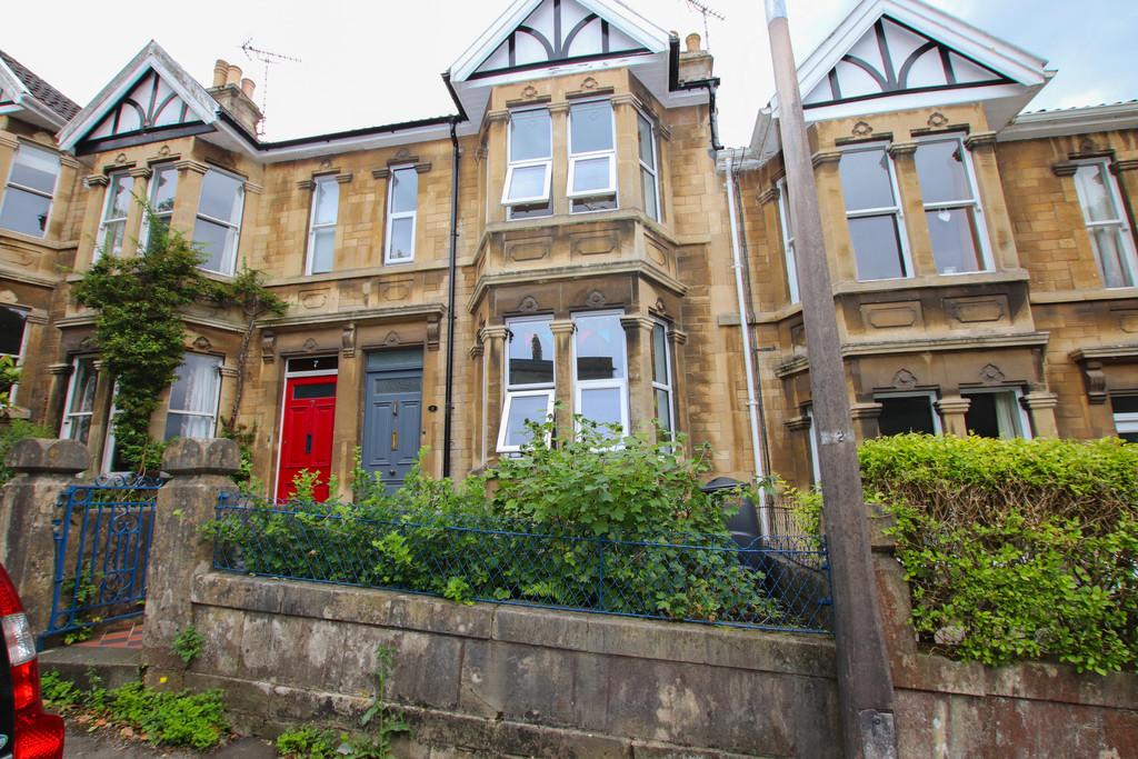 Beechen Cliff Road, Bear Flat, Bath 3 bed terraced house £695,000