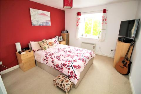 49 Messant Close, Harold Wood, Romford, RM3 0WP