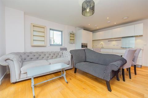 2 bedroom apartment to rent, Glenalmond Avenue, Cambridge