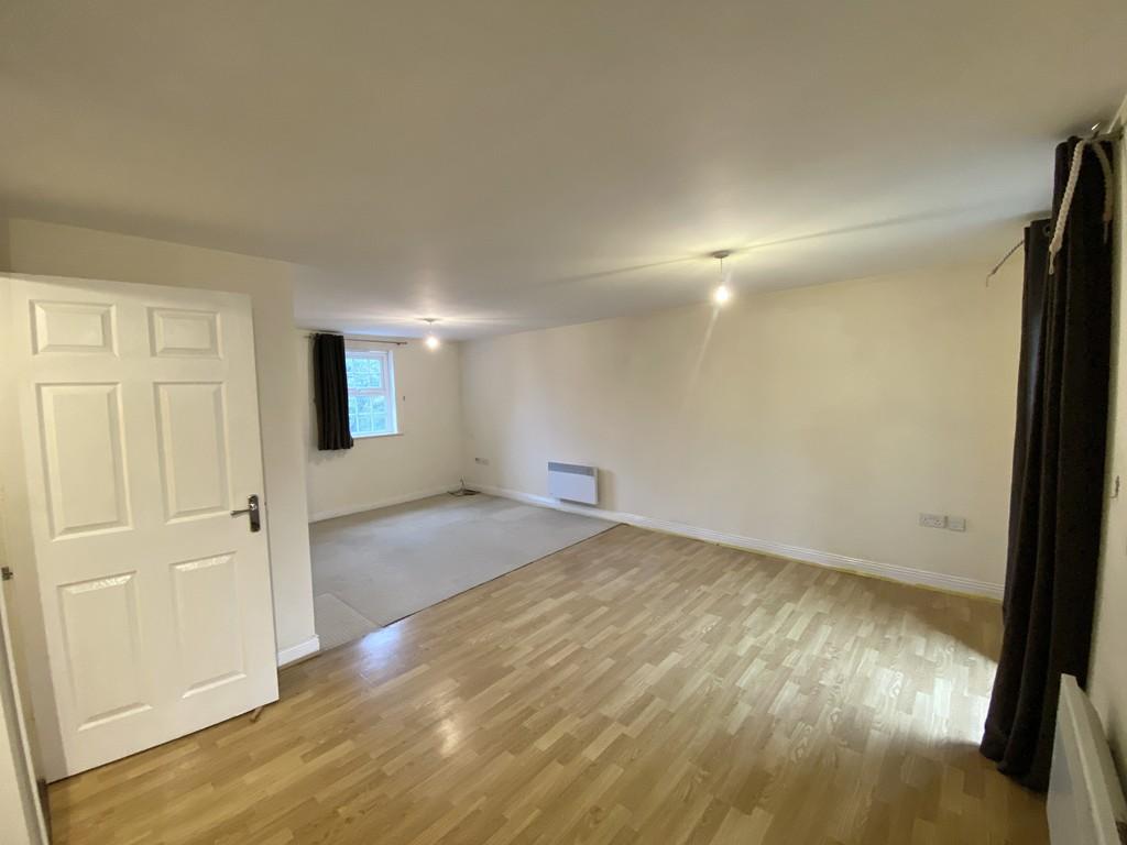 Warren Lane, Witham St. Hughs, Lincoln 2 bed flat to rent £700 pcm (£