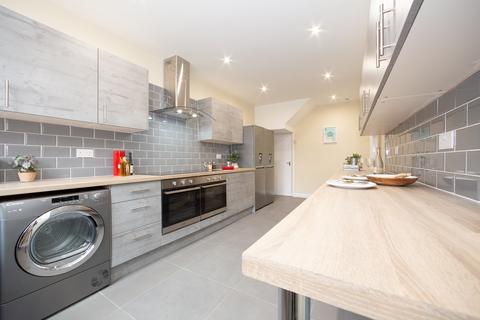 undefined, 2 Headingley Avenue, Headingley, Leeds, LS6 3EP
