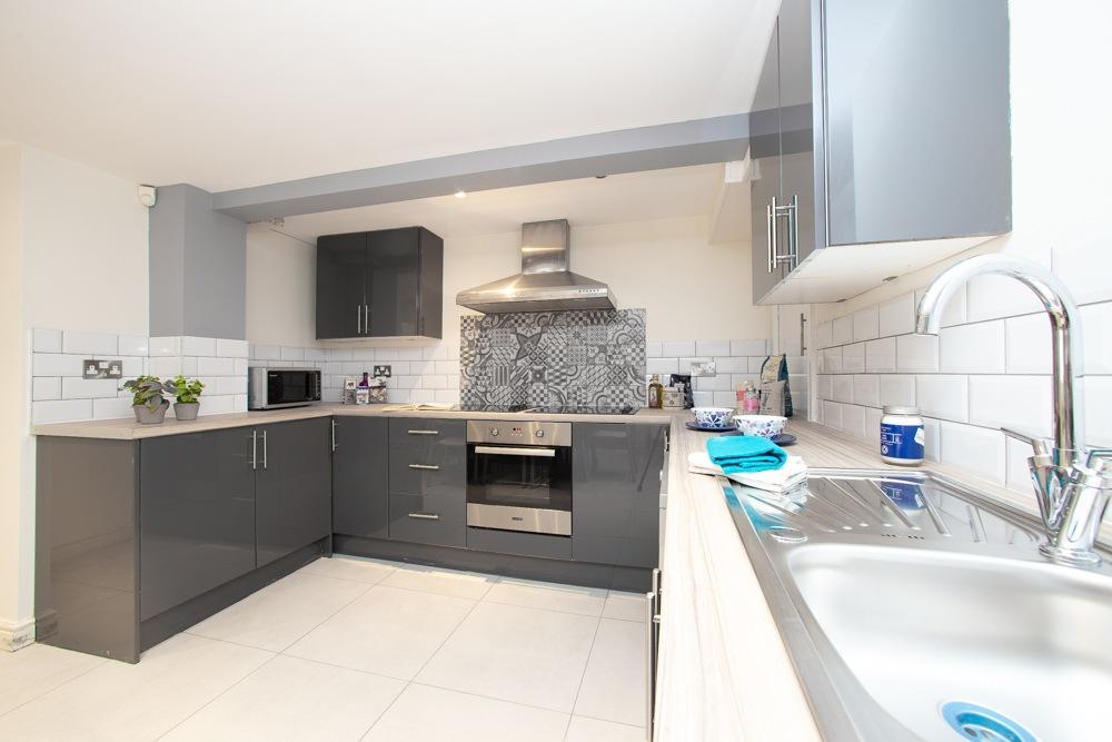 House in Leeds - View 2