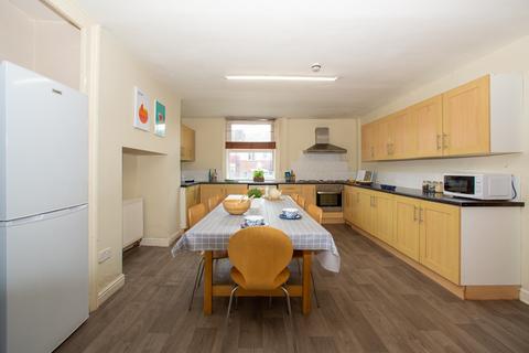 8 bedroom terraced house to rent, 22 Manor Terrace, Headingley, Leeds, LS6 1BU