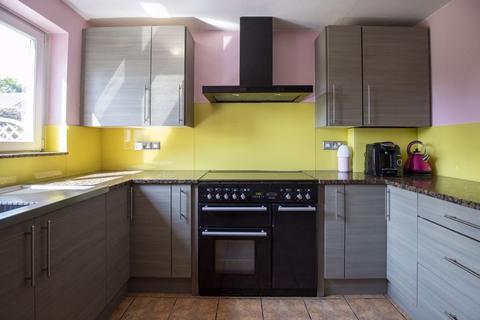 3 Jackson Meadows, Barkisland, Halifax, HX4 0DD