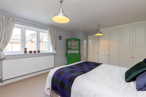 7 Bernadine Close, Warfield, Bracknell, RG42 3DU