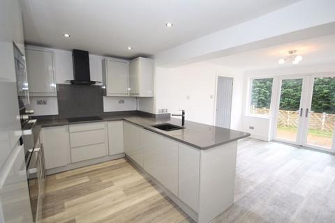 3 bedroom semi-detached house to rent, Whitefield Avenue, Rochdale OL11