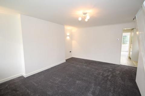 3 bedroom semi-detached house to rent, Whitefield Avenue, Rochdale OL11