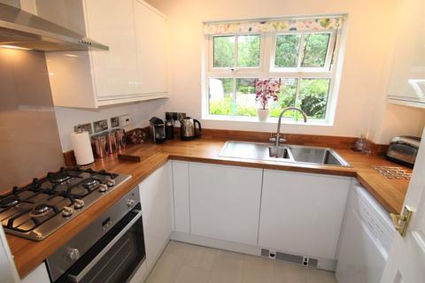3, Oak Court Hazel Way, Chipstead, Coulsdon, CR5 3PJ