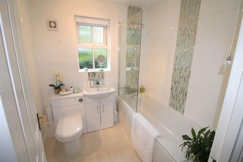 3, Oak Court Hazel Way, Chipstead, Coulsdon, CR5 3PJ