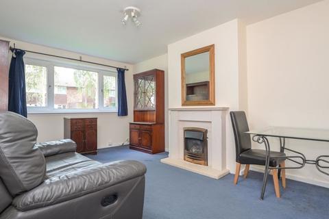 49 Vicarage Fields, Walton-on-thames, KT12 2EN