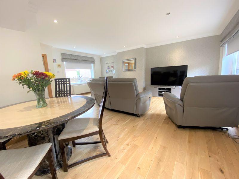 Monkton Drive, Blairdardie, Glasgow 4 bed semidetached house £209,950