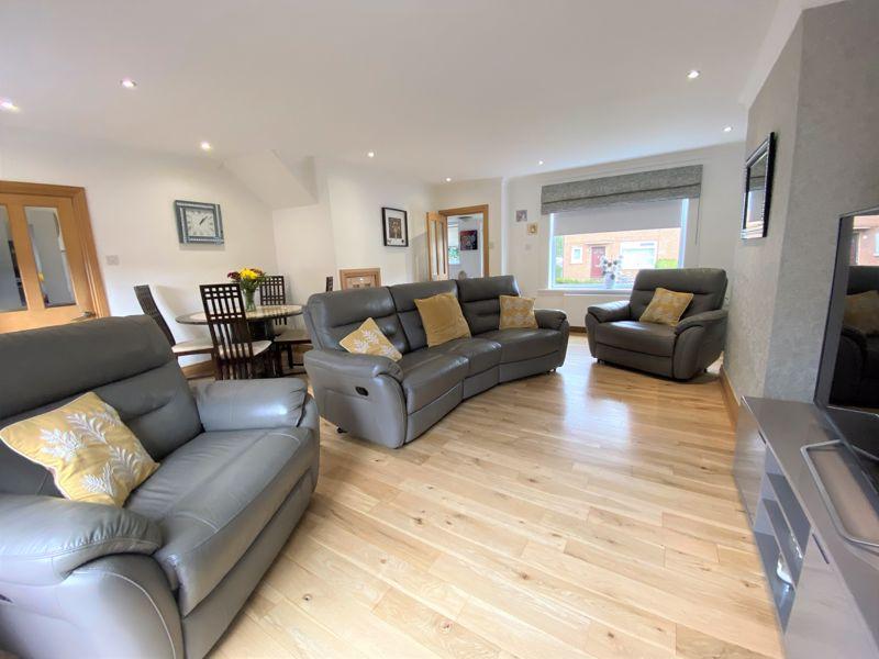 Monkton Drive, Blairdardie, Glasgow 4 bed semidetached house £209,950