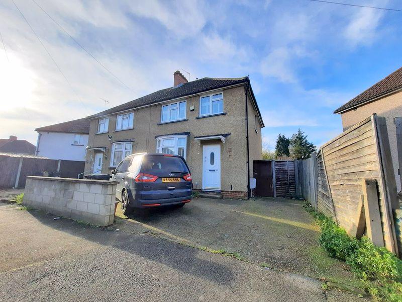 Vernon Road, Feltham 3 bed semidetached house £450,000