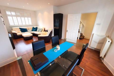 97 Vernon Road, Feltham, TW13 4LA