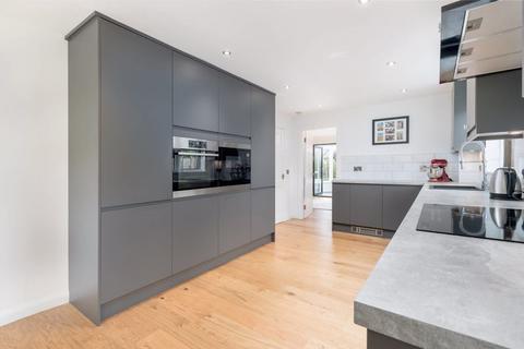 8 Burnside, Eddleston, Peebles, EH45 8RH