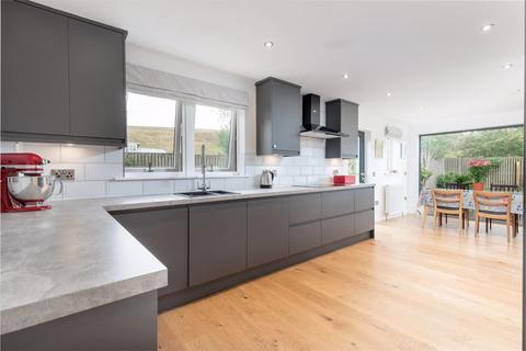 8 Burnside, Eddleston, Peebles, EH45 8RH