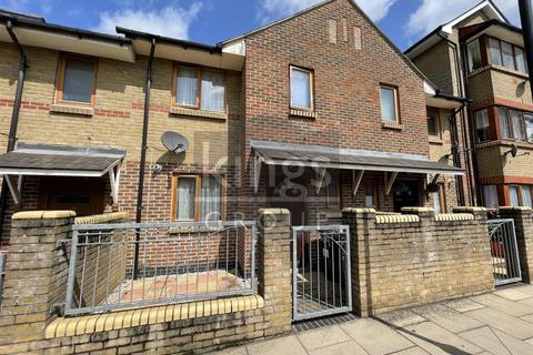 109 Burnside Avenue, London, E4 8YW