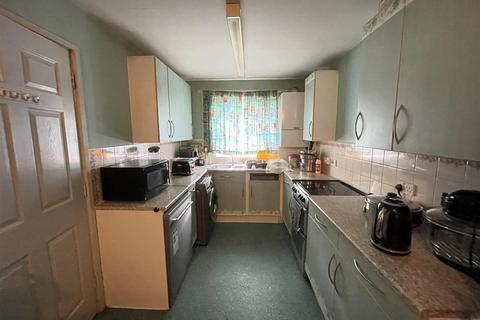 109 Burnside Avenue, London, E4 8YW