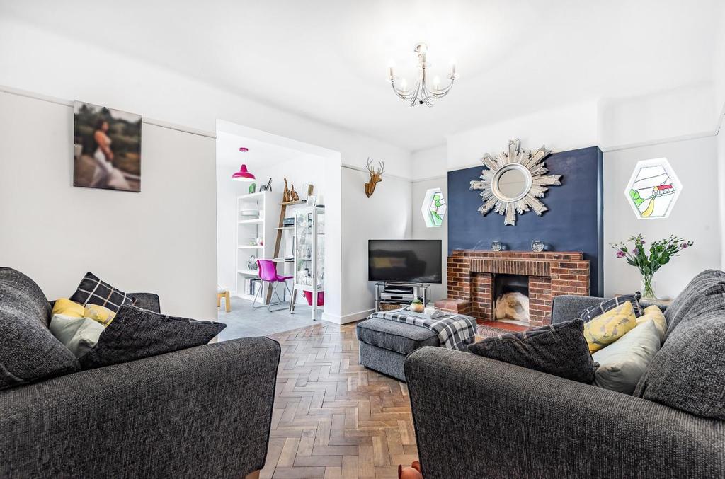 Linden Grove, Chandlers Ford 3 bed detached bungalow £495,000