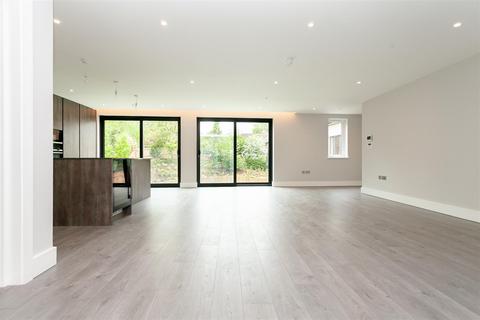 2 bedroom apartment to rent - Chislehurst Road, BR7