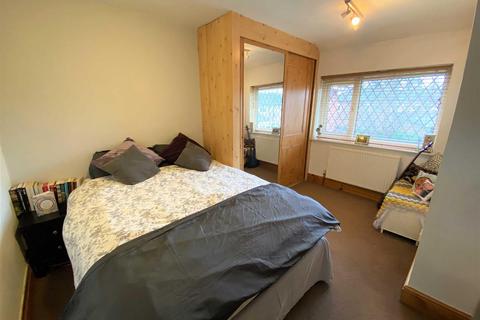 4 Dronfield Road, Manchester, M22 4AW