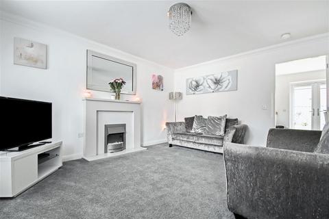 9 Furlong Drive, Kingswood, Hull, HU7 3FL