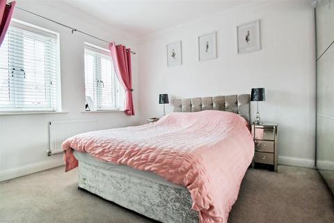 9 Furlong Drive, Kingswood, Hull, HU7 3FL