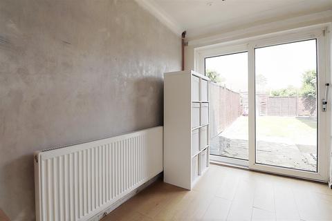 22 The Vyne, Bexleyheath, DA7 6DZ