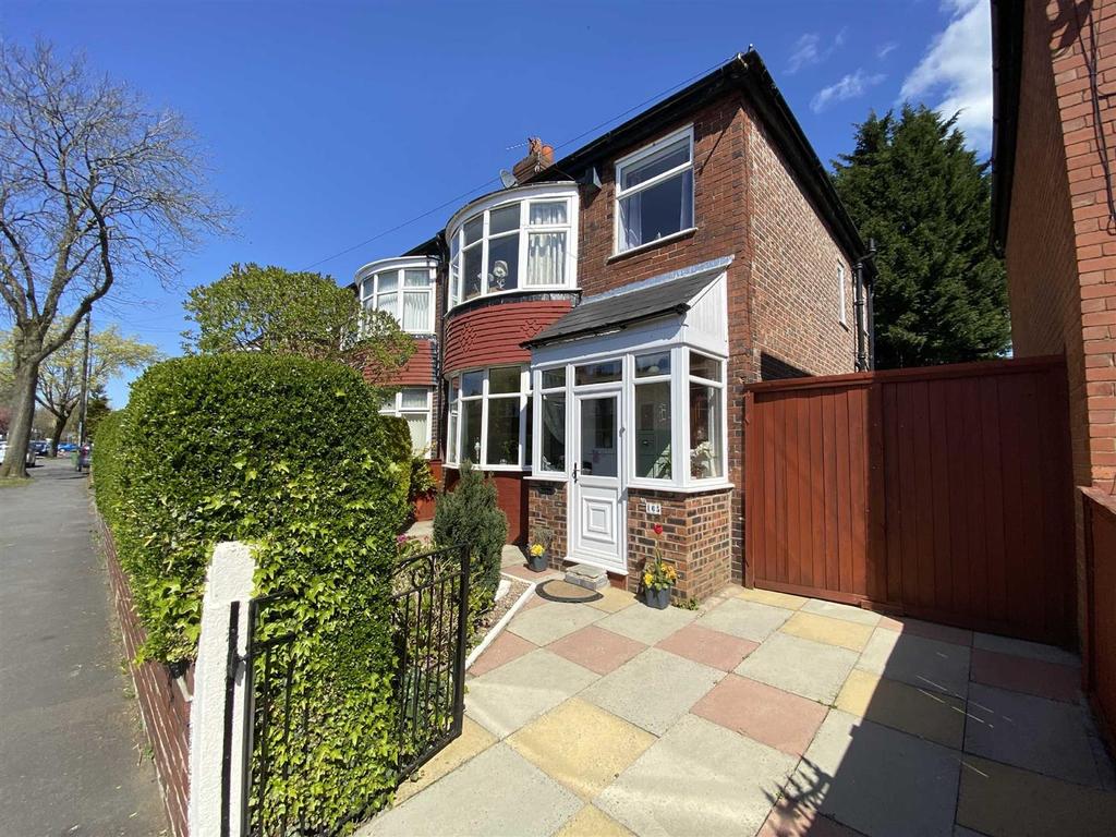 Great Stone Road, Firswood 3 bed semidetached house £340,000