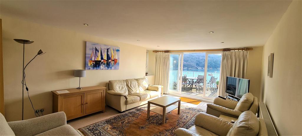 Sitting room.