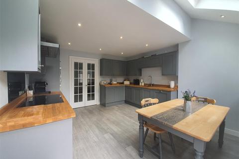 11 Keytes Way, Great Blakenham, Ipswich, IP6 0NE