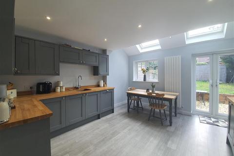 11 Keytes Way, Great Blakenham, Ipswich, IP6 0NE