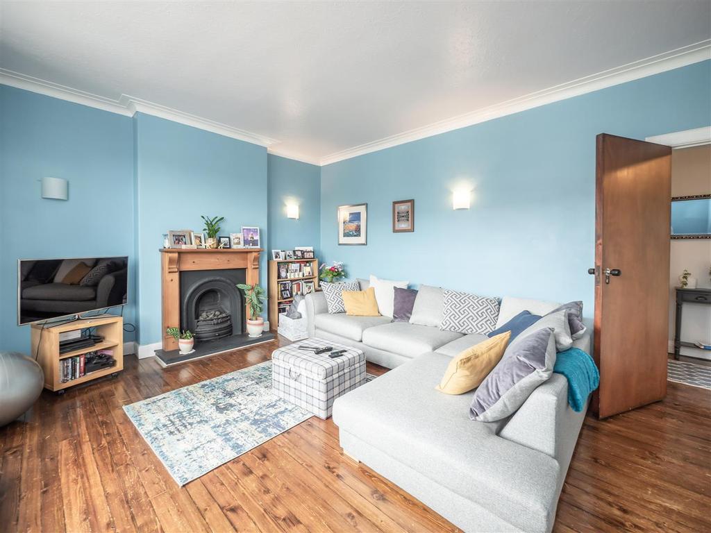 157 (2F1) St. Johns Road, Edinburgh... 3 bed property £295,000