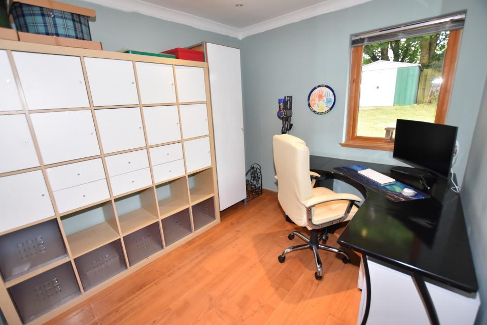 Office (Custom).JPG