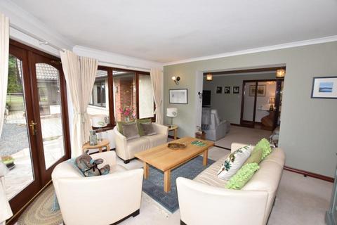 Linnhe Abbey Road, Auchterarder, PH3 1DN