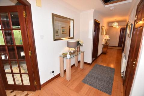 Linnhe Abbey Road, Auchterarder, PH3 1DN