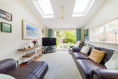 38 Fairfield Way, Epsom, KT19 0EF