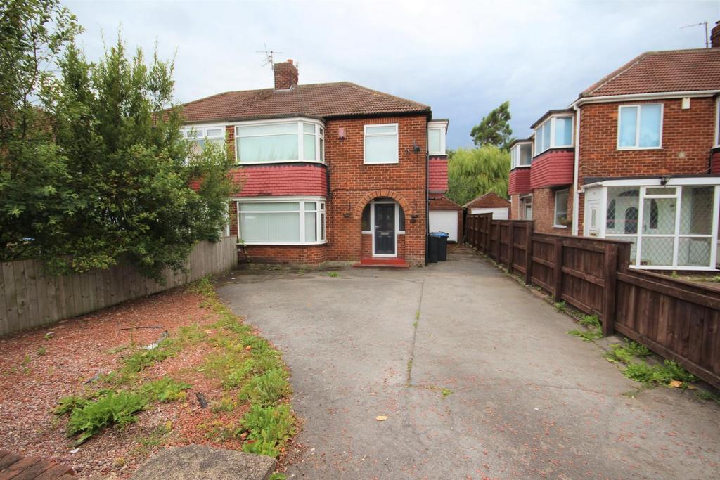 Stokesley Road, MartonInCleveland... 3 bed semidetached house £185,000