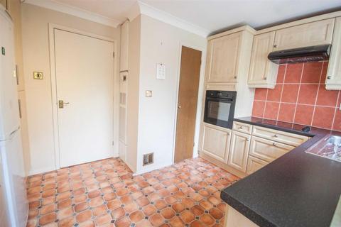 83 Beardsley Drive, Chelmsford, CM1 6GJ