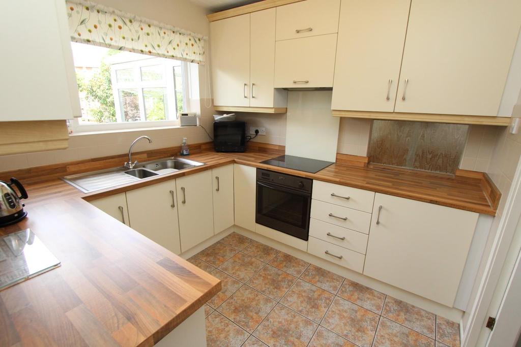 Thorndale Road, Belmont, Durham 4 bed semidetached house £265,000