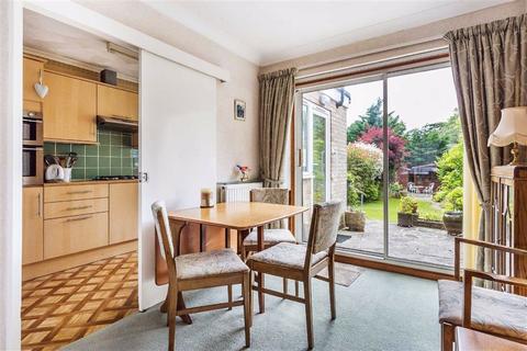 113 Home Park, Oxted, RH8 0JT