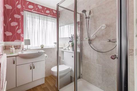 113 Home Park, Oxted, RH8 0JT