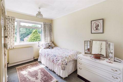 113 Home Park, Oxted, RH8 0JT
