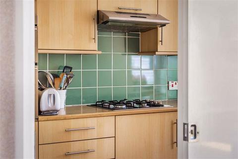 113 Home Park, Oxted, RH8 0JT