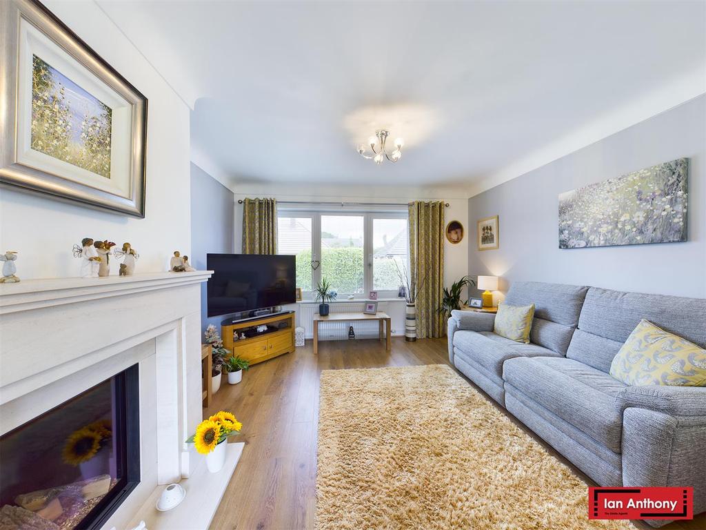 Living room / dining room