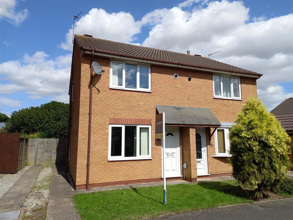 St Margarets Court, Shannon Road, Hull 2 bed semidetached house £100,000