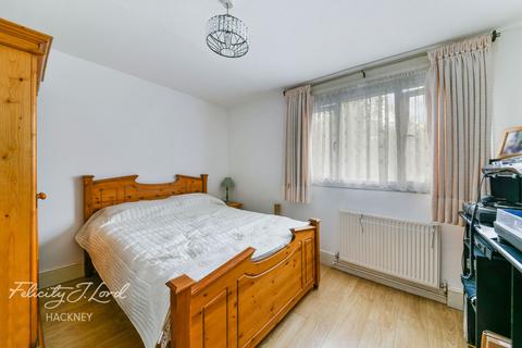 6 Morpeth Grove, London, E9 7LE